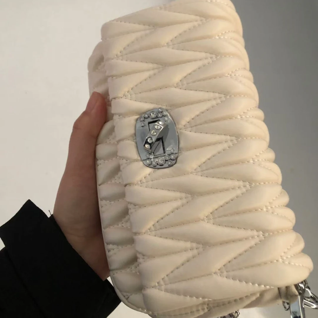 YIRANNAXUAN/伊然納暄小众设计款定制包包