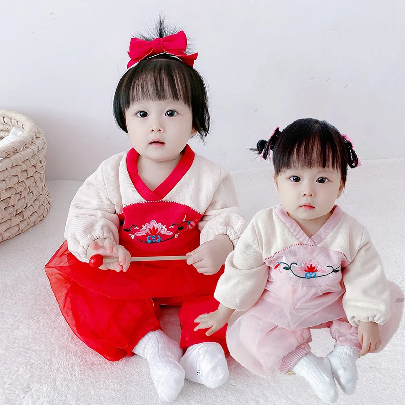 洋气新生婴儿连体衣服满月百天女宝宝哈衣中国风公主汉服爬服春秋