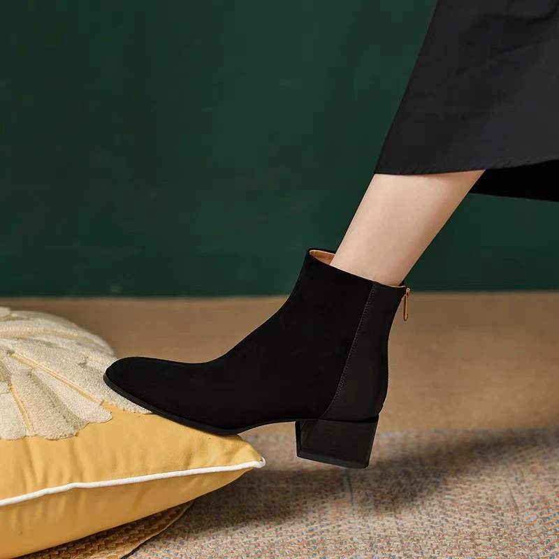 秋冬新款瘦瘦靴粗跟短靴切尔西靴磨砂拼接加绒复古百搭软底马丁靴