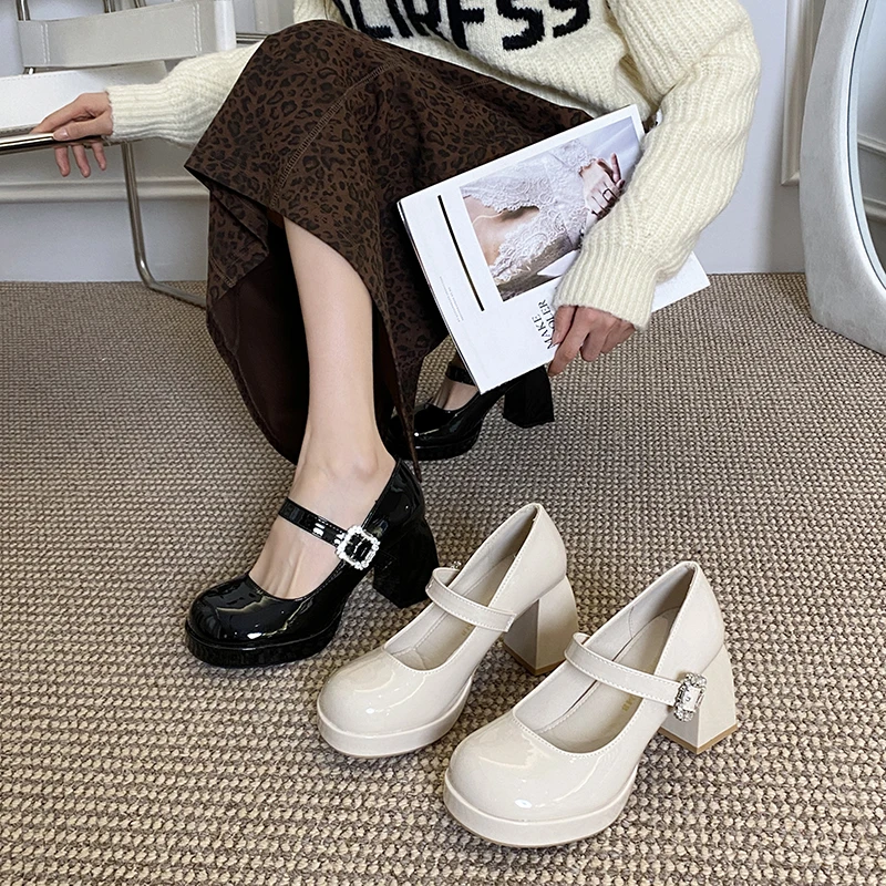 贾不假单鞋女款2025春季新款复古百搭水钻配裙子高跟韩系玛丽珍鞋