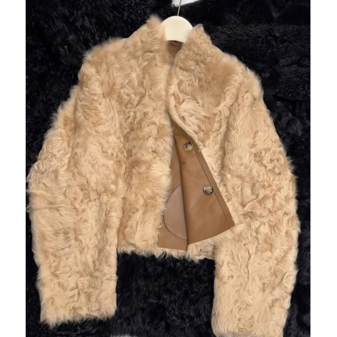 高级感时尚卡其色皮毛一体加绒外套冬季新款软糯温柔系气质名媛风