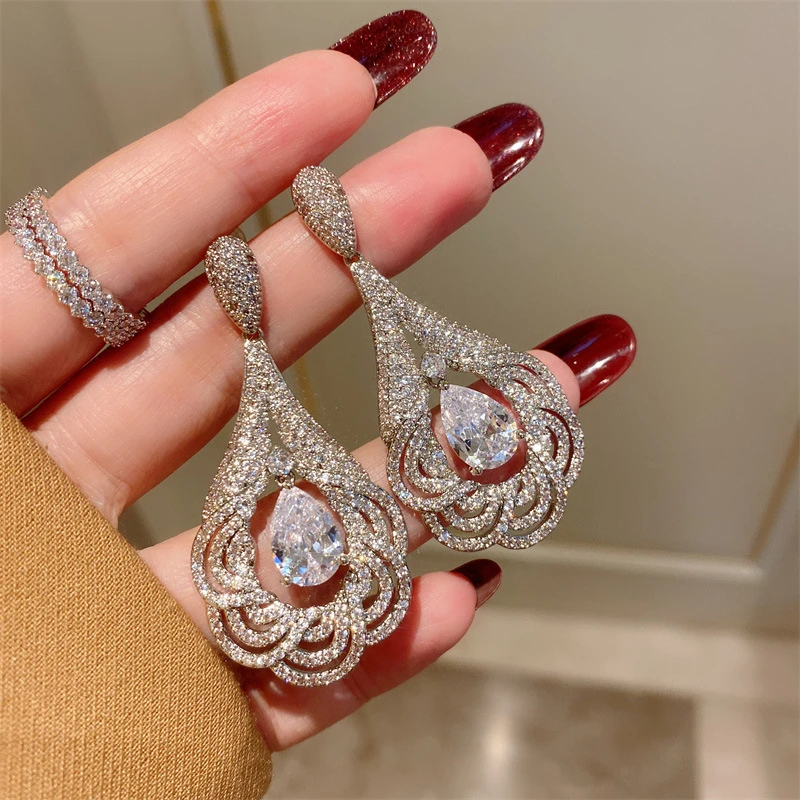 铜合金合成锆石耳饰 大气时尚流行白锆锆耳环轻奢