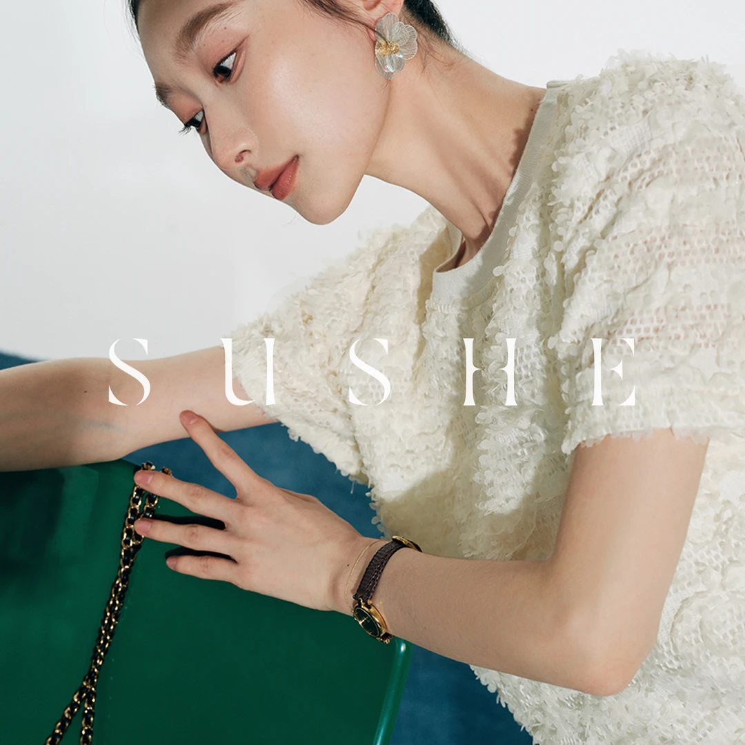 束皙/SUSHE 重磅剪花纱挑空镂空圆领短袖截短式通勤黑色上衣女夏