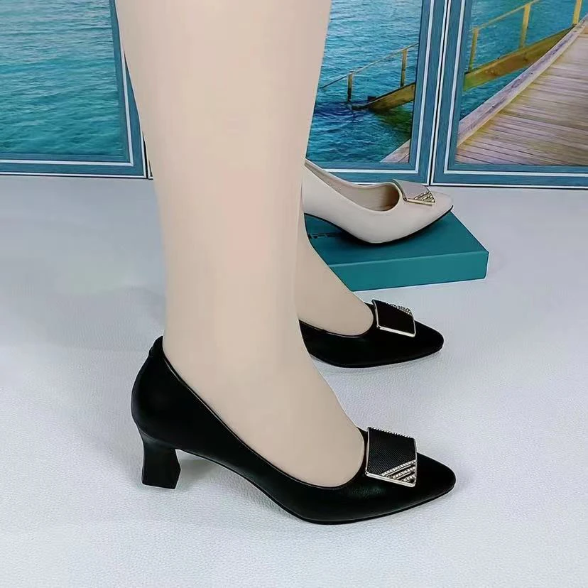 春秋季新款真皮软底女士中跟鞋2025浅口女鞋时尚舒适轻便防滑单鞋