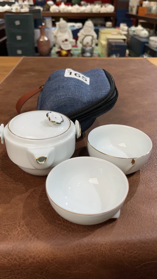 165白款猫咪一壶二杯旅行茶具