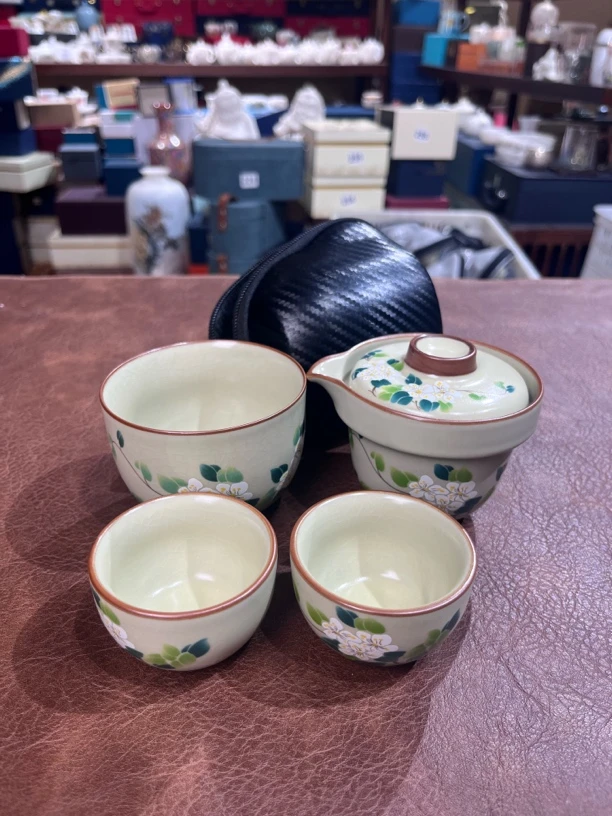 山茶花图案汝窑旅行茶具一壶三杯172