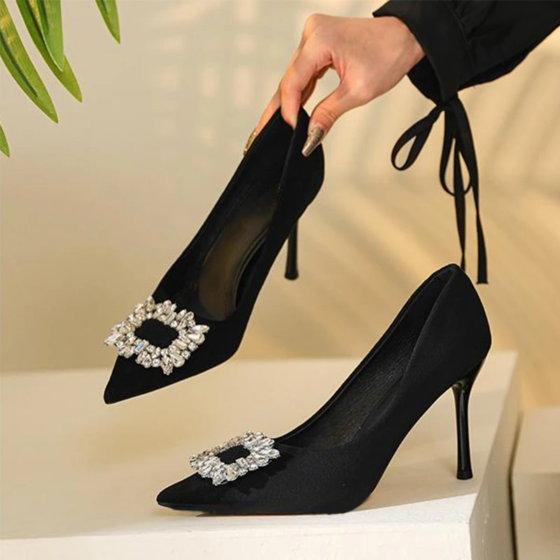 高跟鞋女细跟法式尖头水钻2024年夏季大码小码黑色职业单鞋女