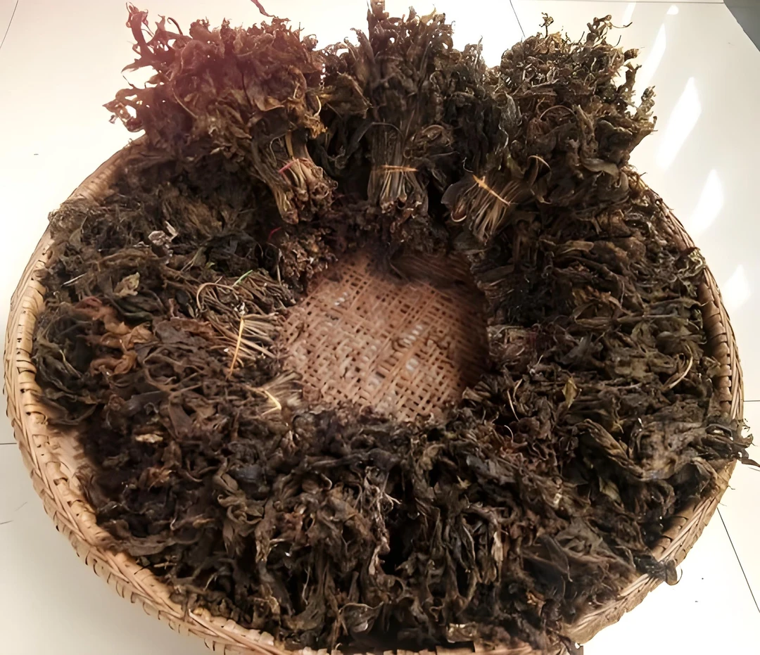 阿红代卖精选农家干椿芽整个的