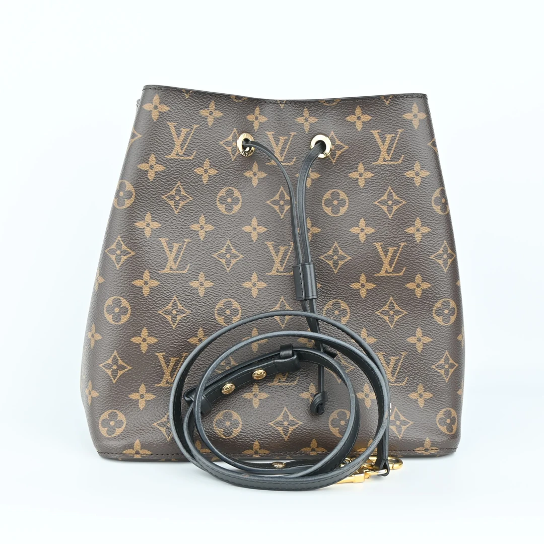 95新 LouisVuitton/路易威登 LV 经典黑老花抽绳水桶包单肩斜挎包