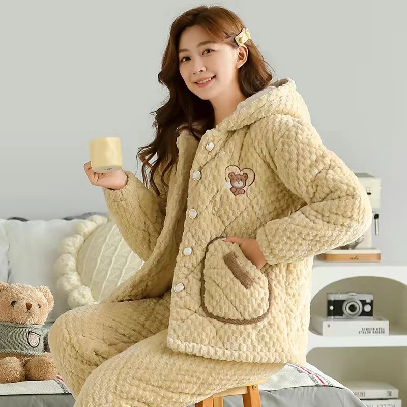 睡衣女冬季珊瑚绒法兰绒夹棉袄三层加厚家居服套装