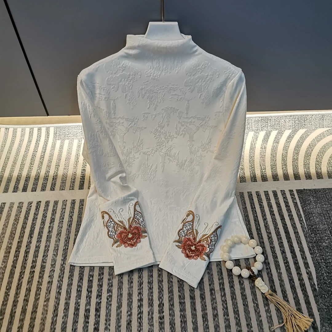 2024秋冬新款中式气质时尚重工刺绣加绒打底衫029