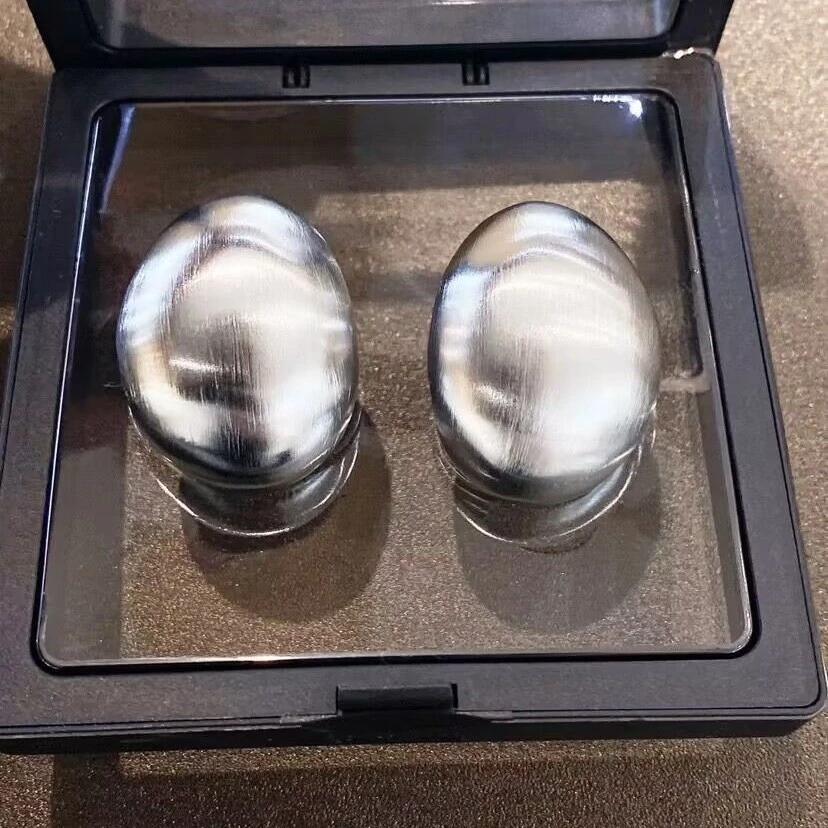 铜合金耳饰 欧美银色磨砂耳环女新款轻奢小众设计高级鸽子蛋耳钉