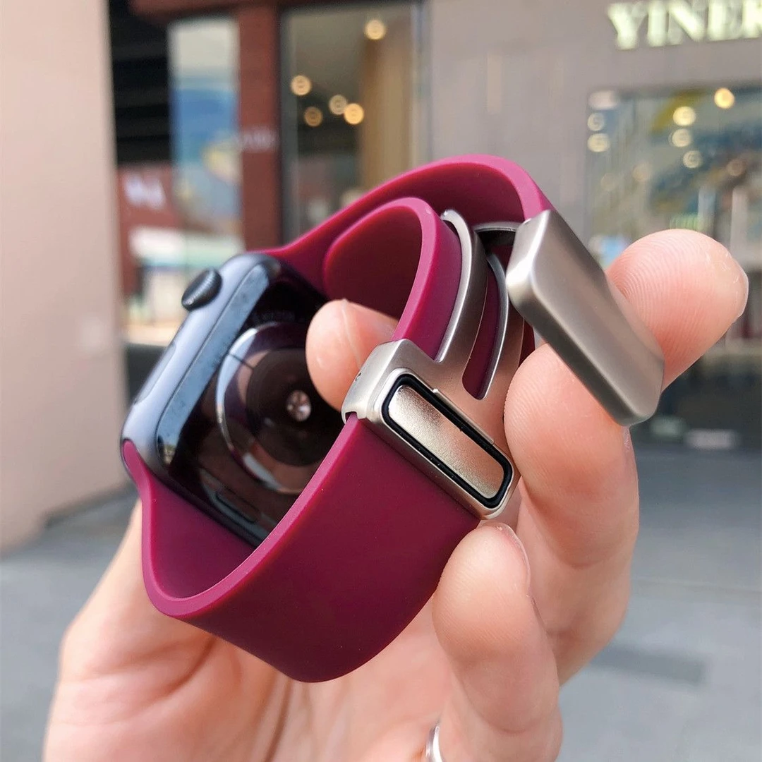 磁吸折叠扣适用苹果iwatch7手表带手表8/5/se4/3硅胶星光创意运动