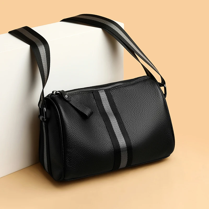 男士时尚百搭真皮简约牛皮软皮大容量休闲单肩斜挎包质感潮流大气