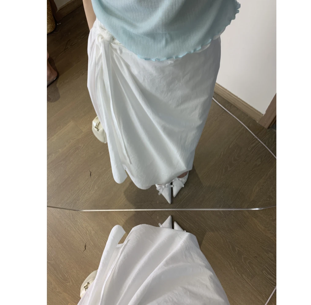 SEOUL  KOREA——白色半裙