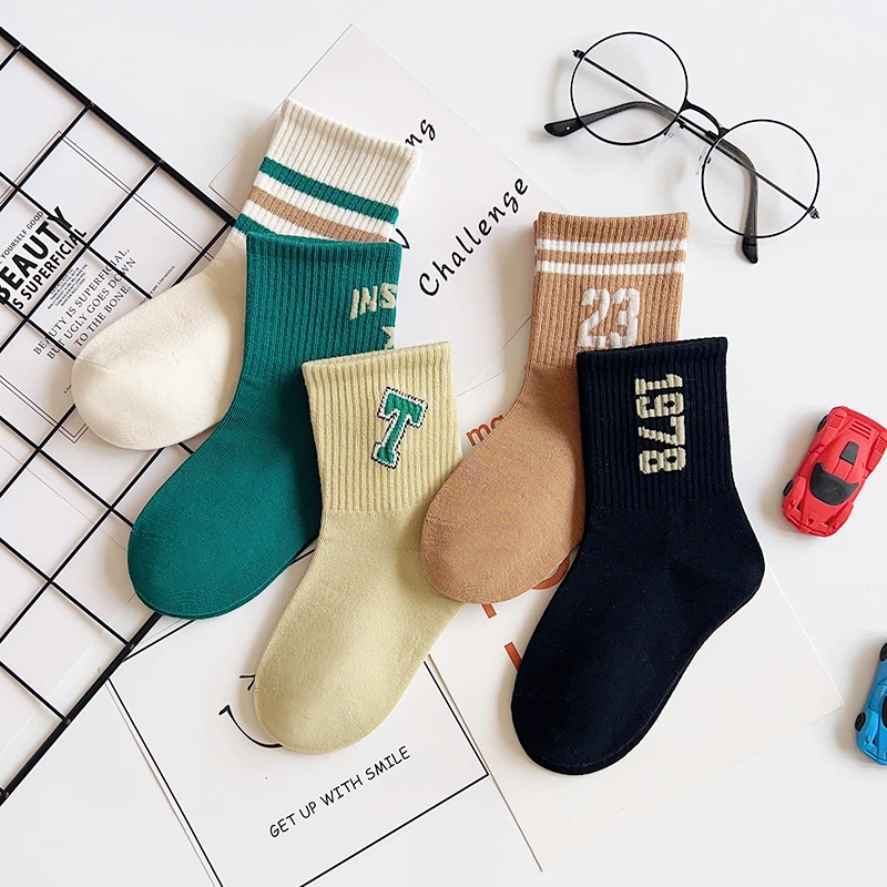 儿童袜子秋冬季精梳棉透气韩版字母嘻哈风男女童学生运动中筒潮袜