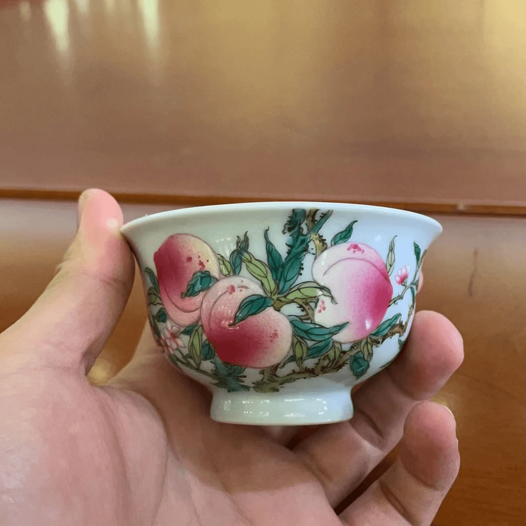 景德镇手工粉彩粉桃压手杯