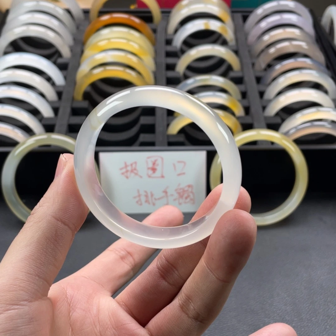 【闪购商品】玛瑙/玉髓手镯未镶嵌?****跳