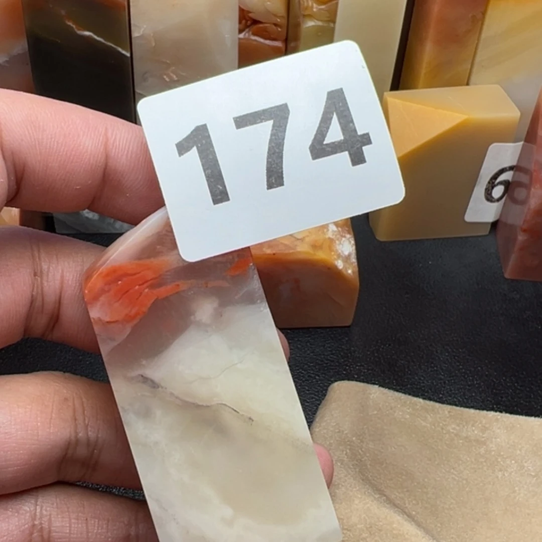 【闪购商品】老挝石石**生