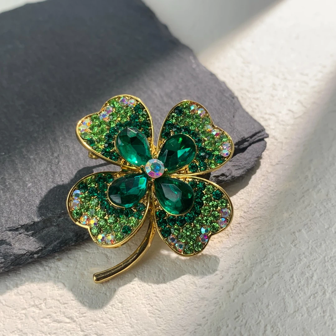 铜合金胸针 0333轻奢绿色镶嵌百搭幸运草胸针