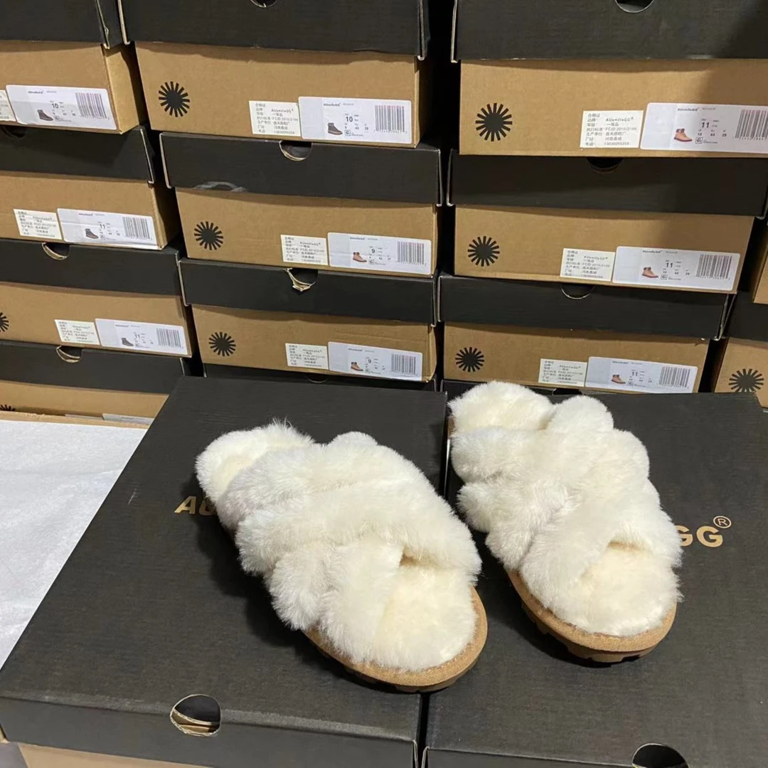 AUsmileGG羊毛拖鞋皮毛一体保暖舒适女鞋