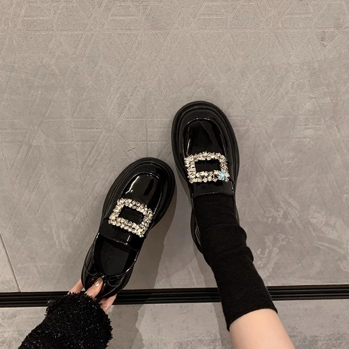 【小璐专属】圆头水钻方扣厚底粗跟乐福单鞋女小皮鞋E3302043