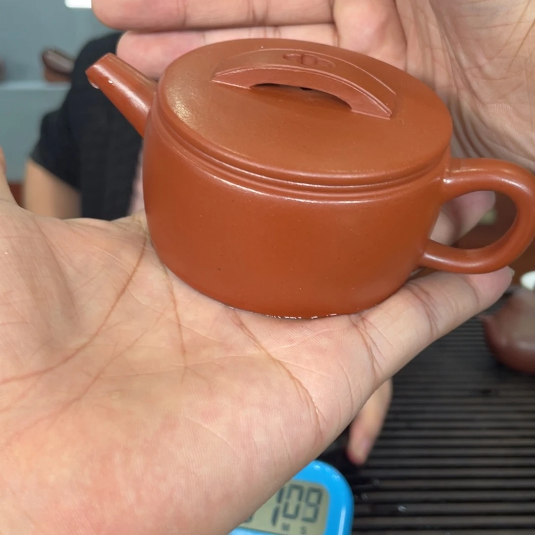 紫砂茶壶独*男刚刚开始刷了两篇关于