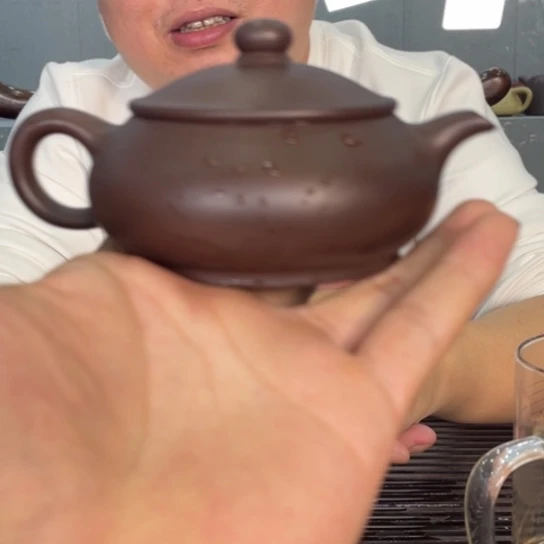 紫砂茶壶刚刚开始刷朋友圈