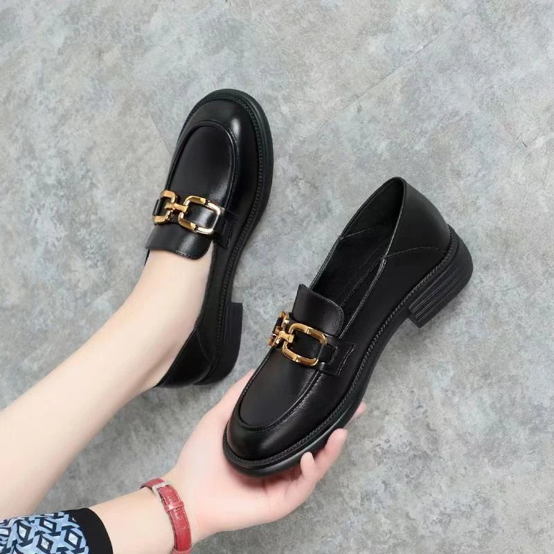 小潘严选2024秋季新款时尚百搭复古单鞋英伦风平底网红小皮鞋O