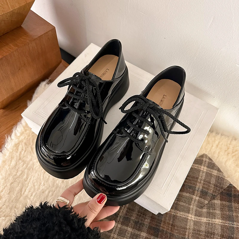 加肥加宽厚底大码乐福鞋春季圆头乐福鞋系带百搭小皮鞋学院日系学