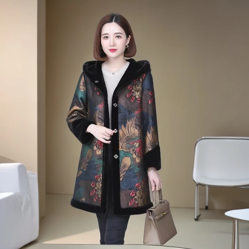 妈妈装戴帽双面穿一体绒秋冬厚外套上衣女外套女外套洋气时尚