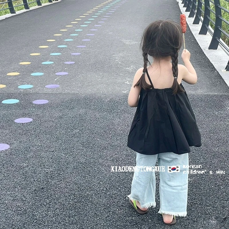 242韩版童装女童夏装套装2024新款黑色吊带上衣破洞牛仔裤两件套