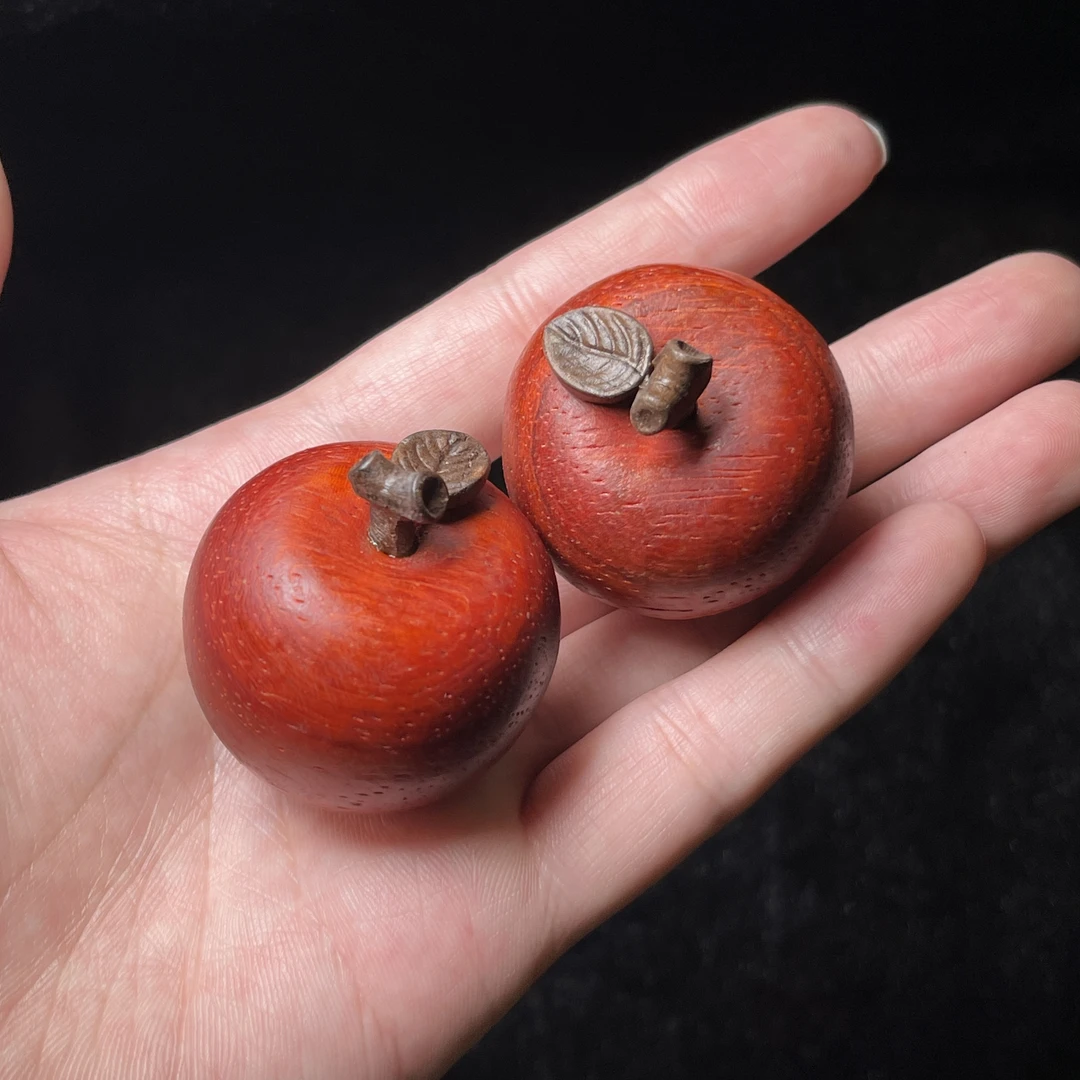 【玉氏珠宝】红花梨苹果摆件 发一对 带手套一只 ZC0400019