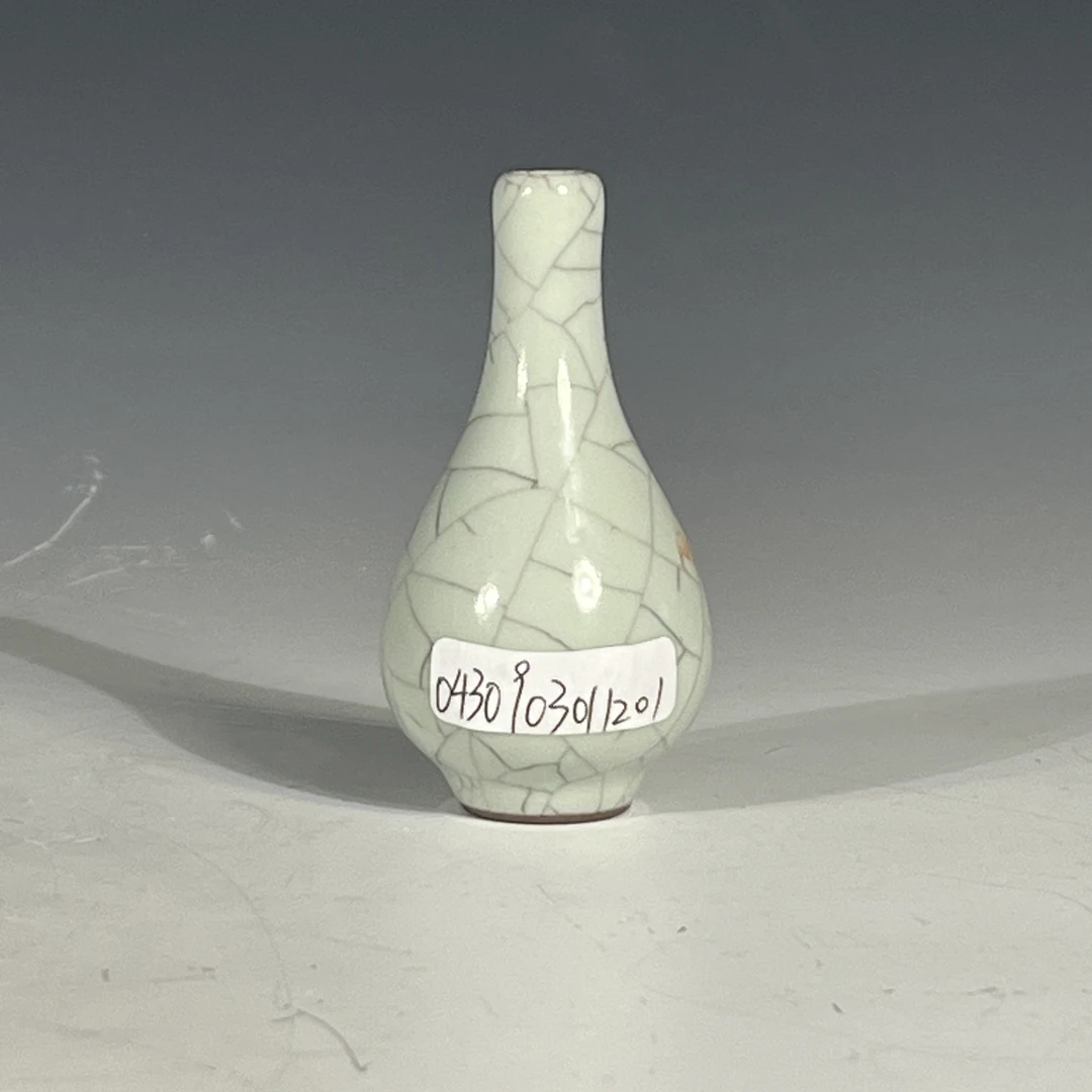 立件-仿官釉胆瓶