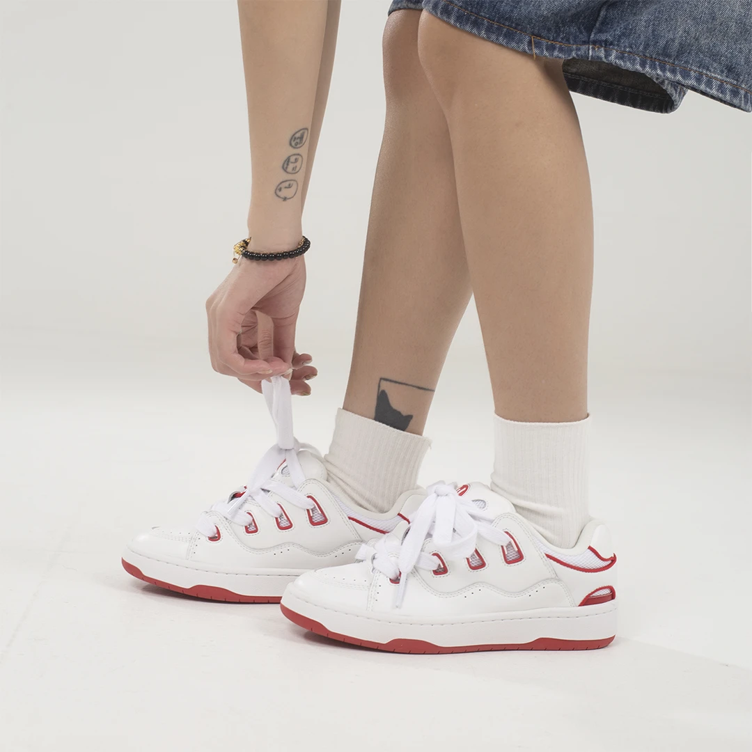 顽刻ollieskate面包鞋全新头层皮白红撞色拼接BAKE低帮男女滑板鞋