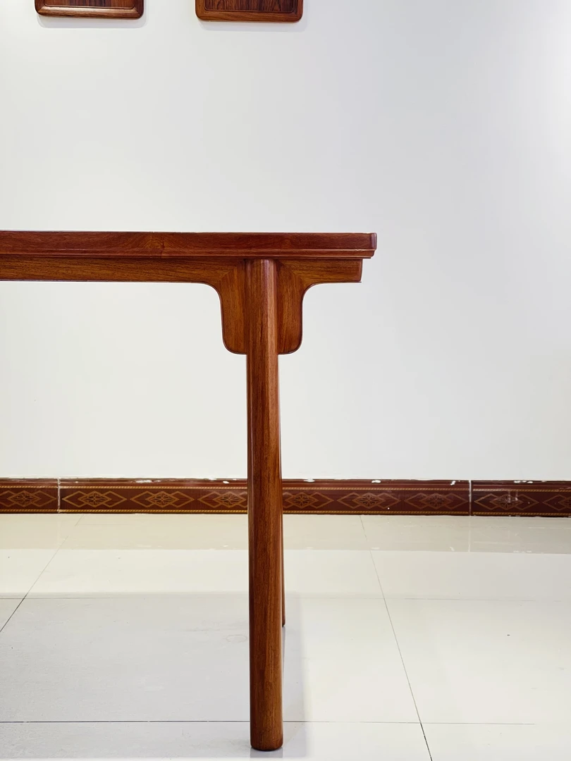 仿湖博款刀牙画案，桌面独板选材，缅花材质