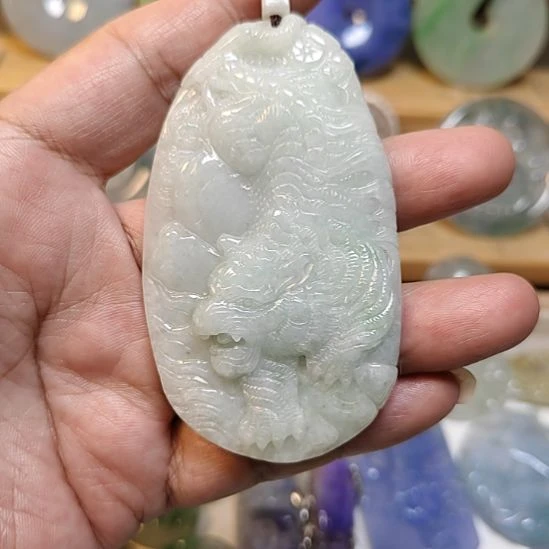翡翠吊坠(不含链)未镶嵌性***子