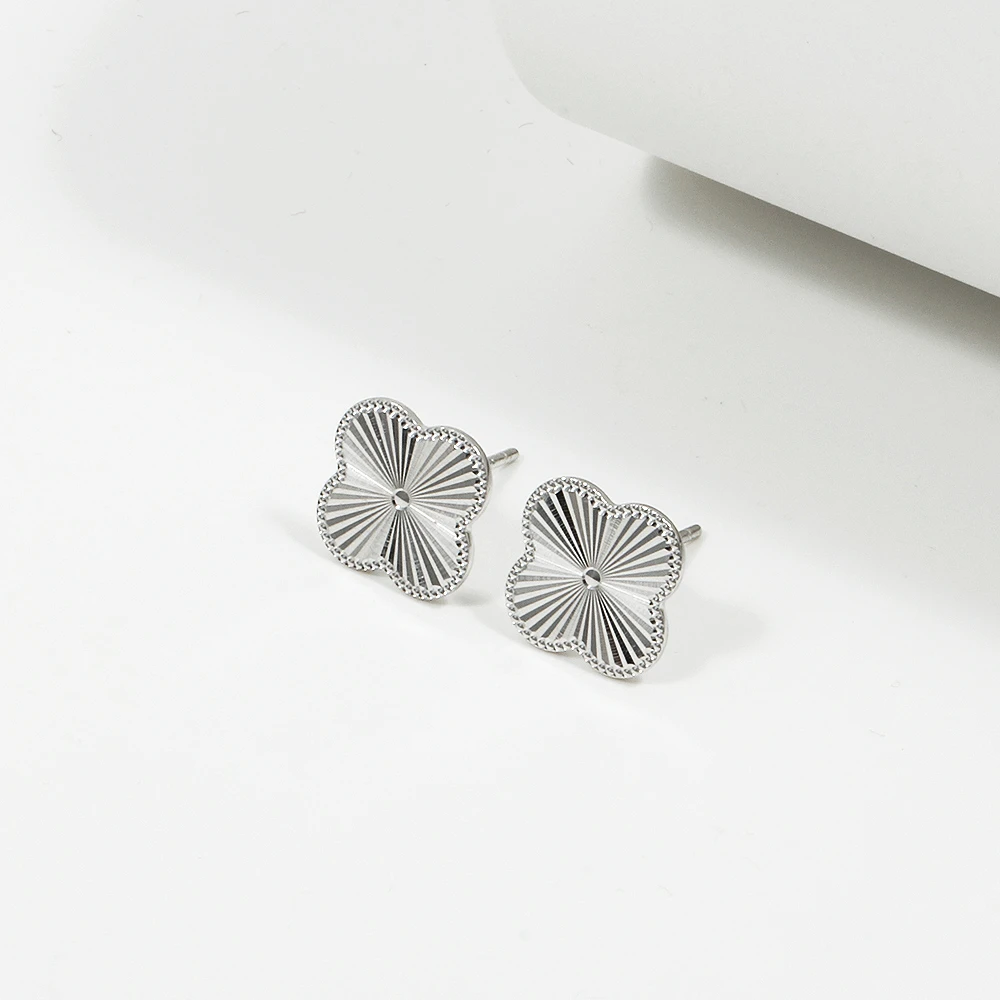 鑫四和pt990铂金 小众简约清新镭射款时尚四叶草耳钉XE01108