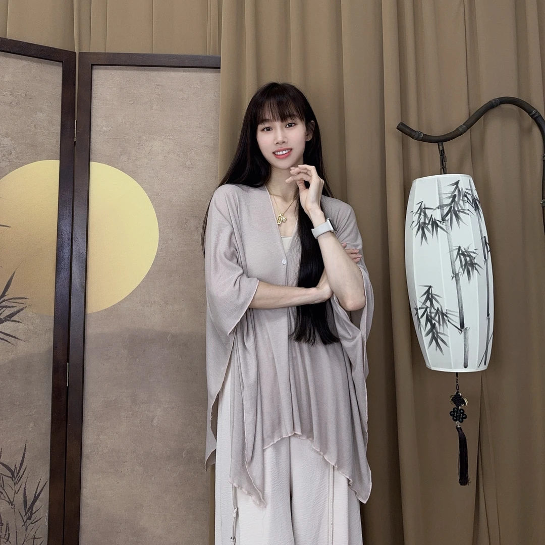 LiLi秋冬羊绒披肩罩衫上衣舞蹈练功服