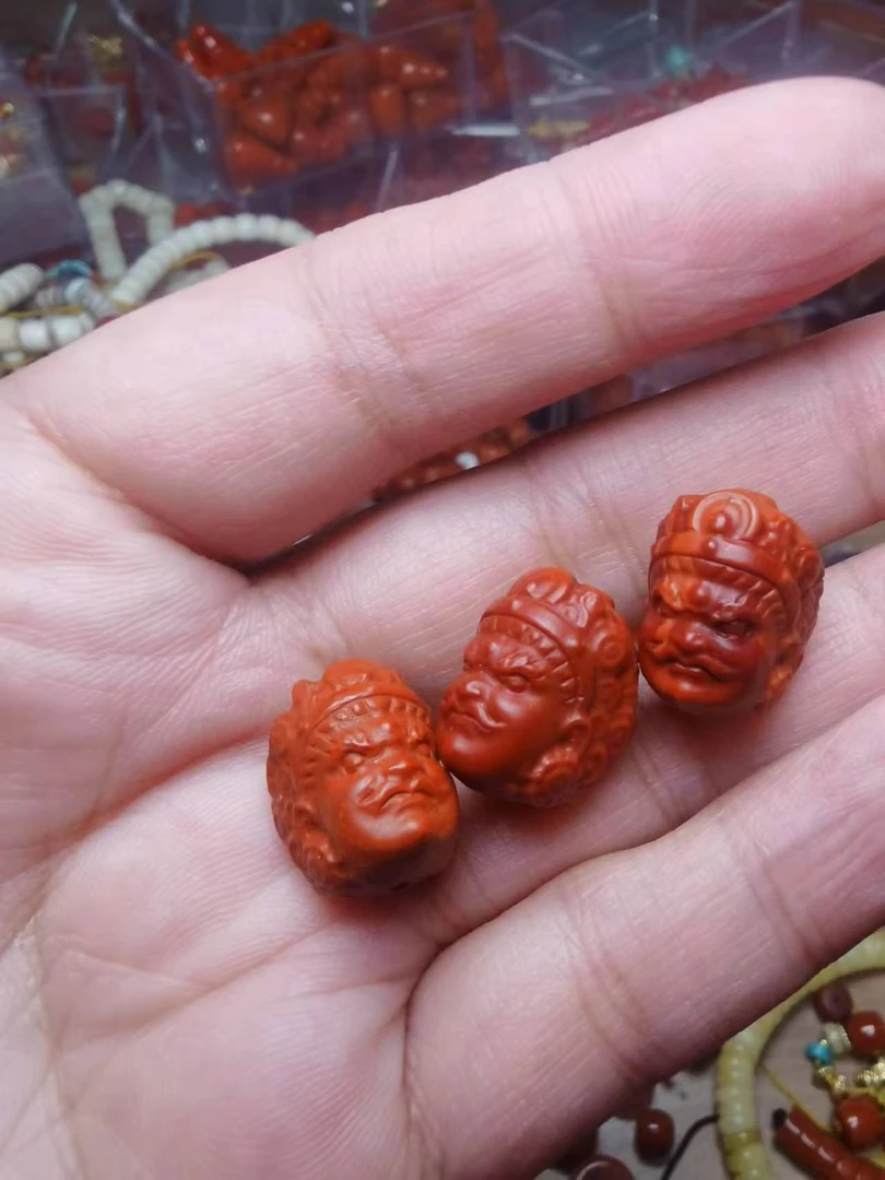 南红大黑天背云一颗（多样性发货）