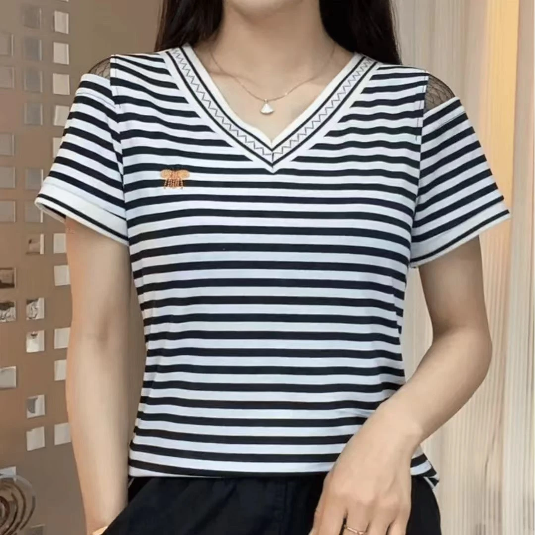 女夏新款2024气质露肩条纹短袖T恤女显瘦百搭打底宽松妈妈装