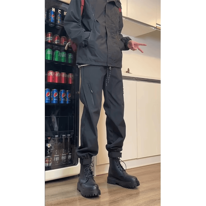 美式机能冲锋裤男款秋冬搭配马丁靴的裤子加绒束脚防水防寒工装裤