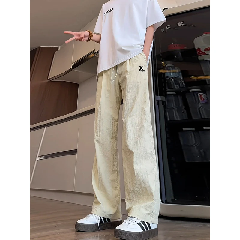 卡其色冰丝裤子男夏季薄款潮牌尼龙速干运动裤宽松直筒美式休闲裤