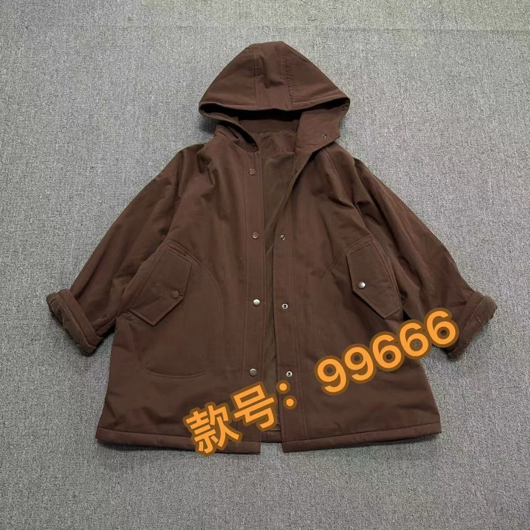 【雪儿推荐】99666-1潮牌设计师冬季上新纯色加厚复古风连帽外套