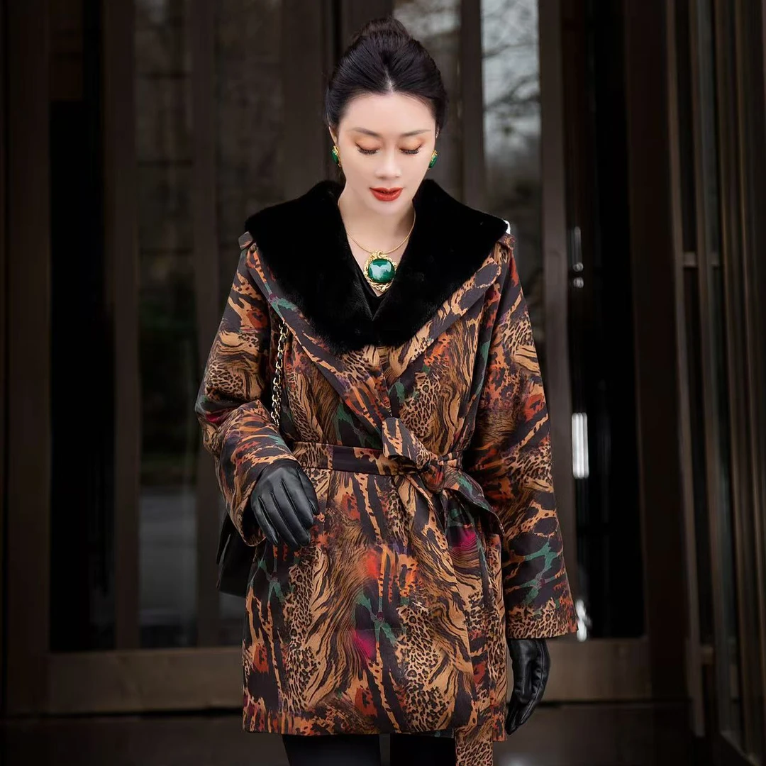 EDFNOT/杨红霞汝意WY梦幻豹纹羽绒服2311-7292