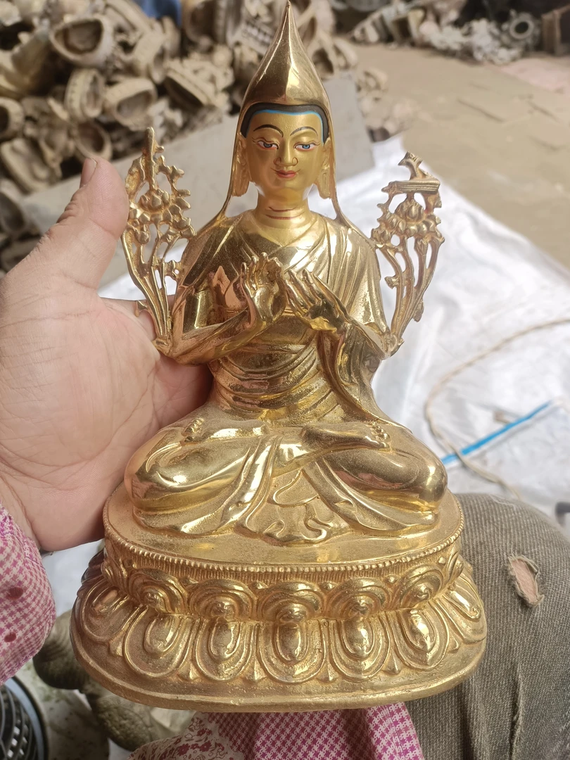 黄铜鎏金彩绘的21高，分量两斤重宗喀巴大师工艺品神像镀金