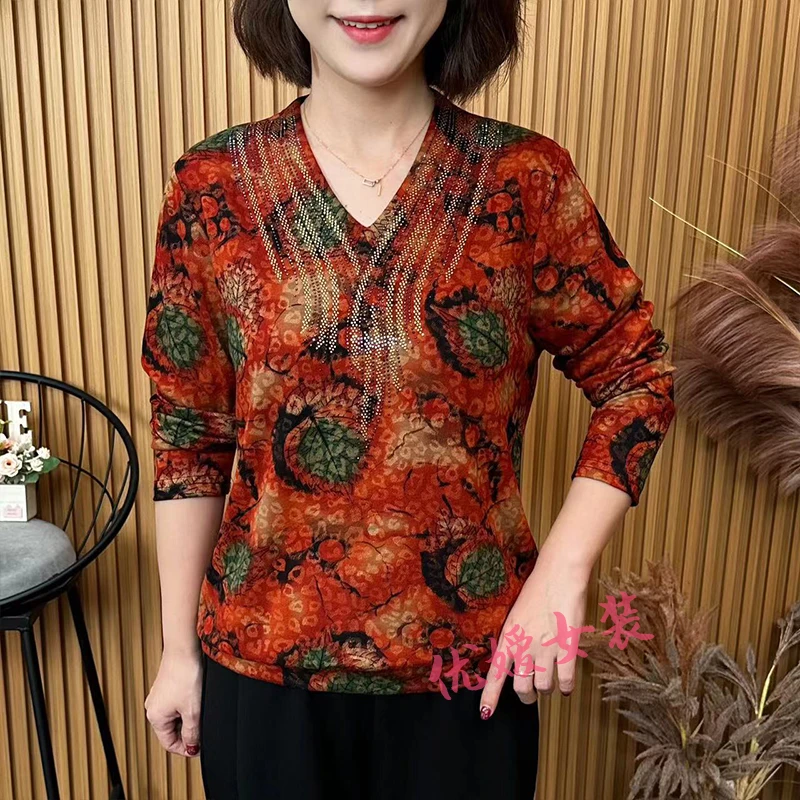 2024秋季时尚新款V领烫钻树叶花百搭显瘦洋气妈妈装长袖上衣 A368