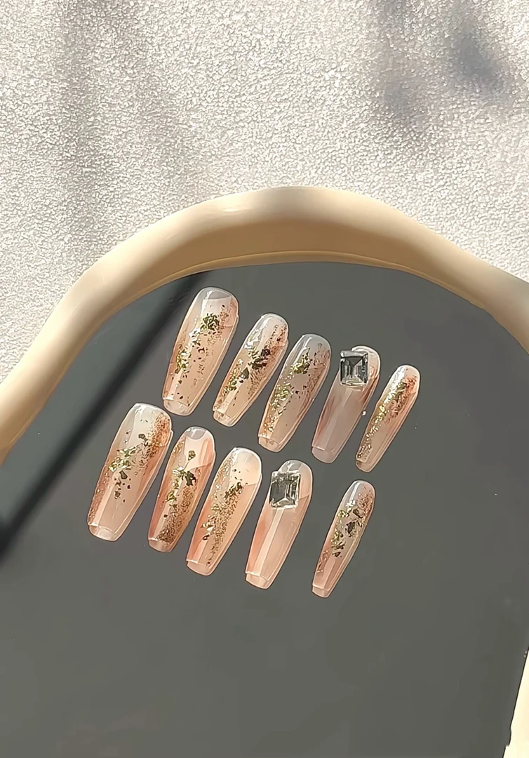 黛丽纯手工制作穿戴甲爆款冰糖钻搭配金箔 高级感满满