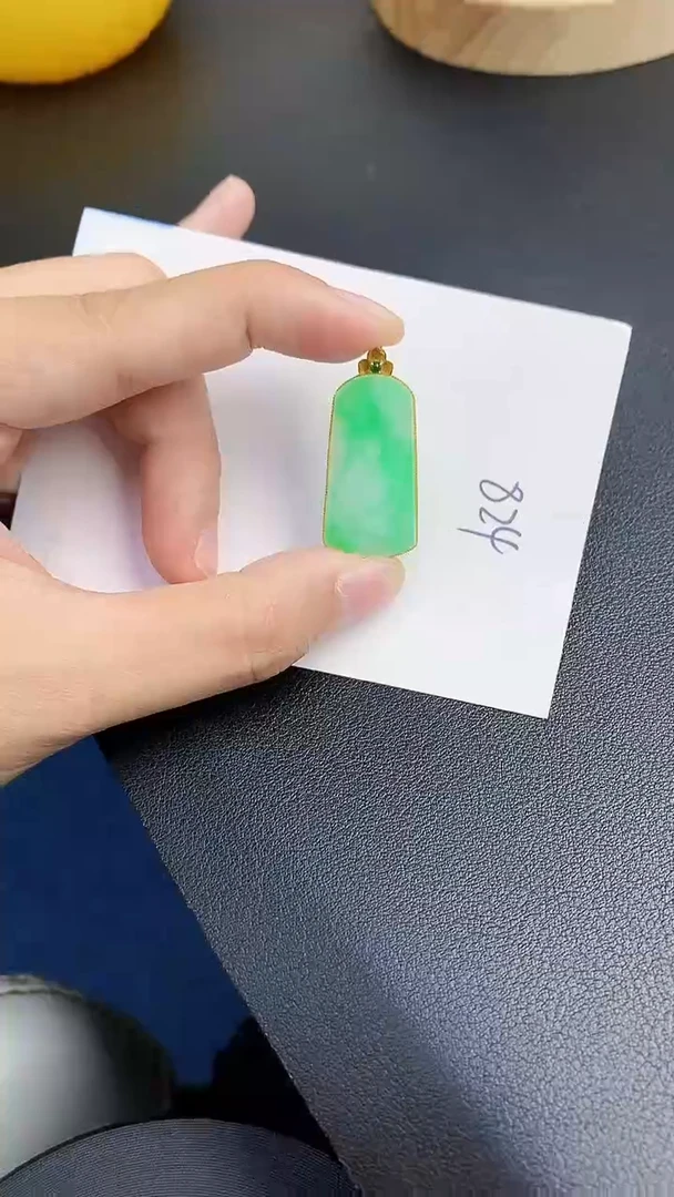 【闪购商品】翡翠颈饰18K金镶嵌000000000
