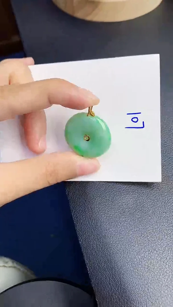 【闪购商品】翡翠颈饰18K金镶嵌0000000000